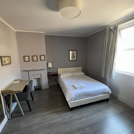 Petticoat Accommodations Лондон Экстерьер фото